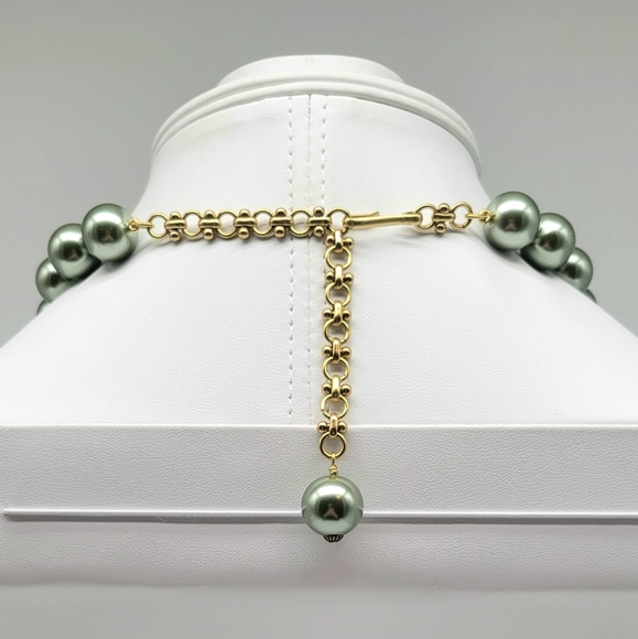 Heidi Daus Peridot Swarovski Crystal Snake/Serpent Statement Jewelry Set - Picture 11 of 13